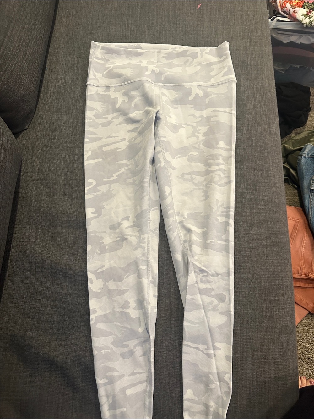 Lululemon Camo Jacquard Alpine White Leggings Size 12 EUC Camouflage 25”